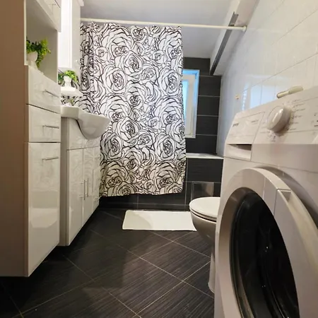 Appartement Beus-five Min Form The Makarska