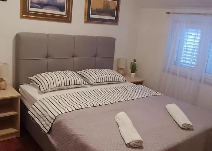 Apartament Beus-five Min Form The