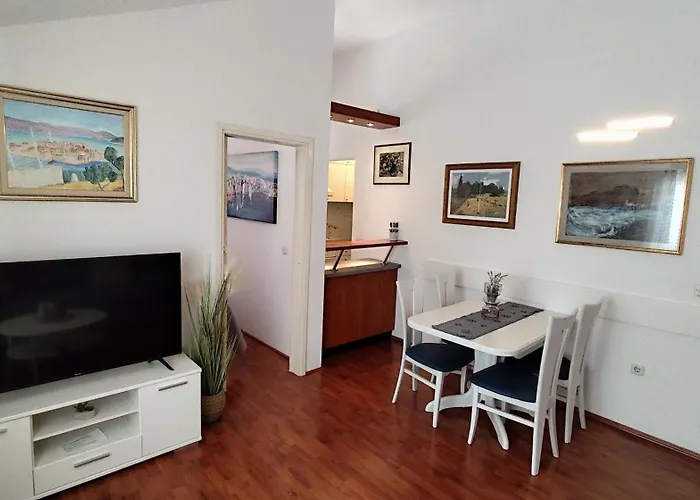 Beus-five Min Form The Apartament Makarska