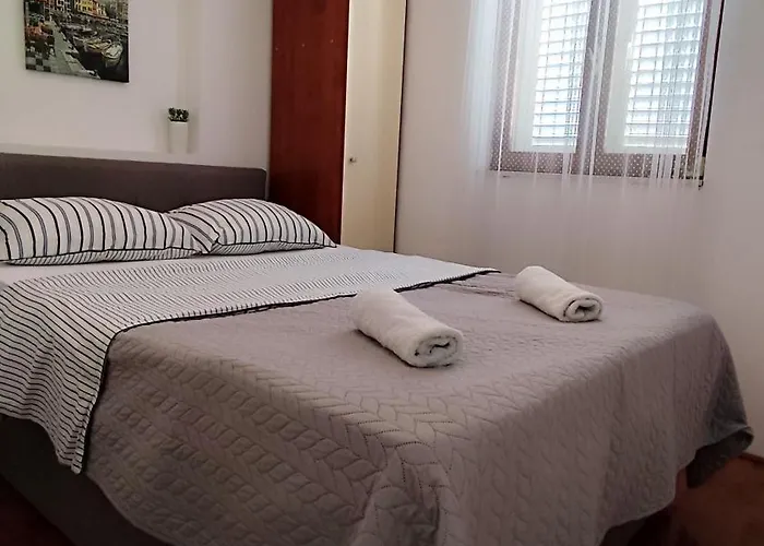 Beus-five Min Form The Apartament Makarska