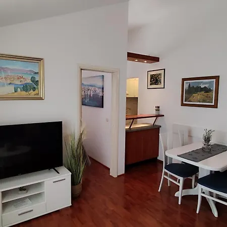 Beus * מאקרסקה