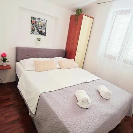Beus-five Min Form The Apartman *