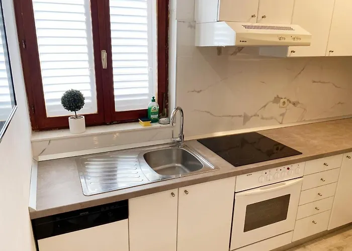 Apartman Beus-five Min Form The Makarska