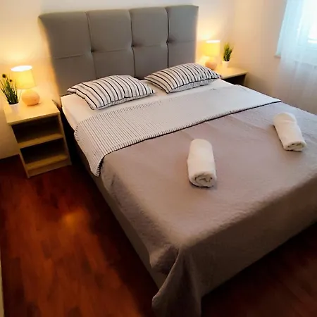 Beus-five Min Form The Apartment Makarska