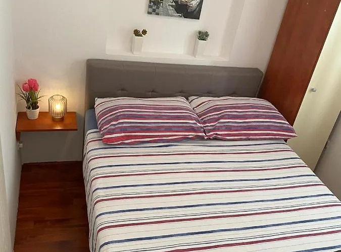 Beus-five Min Form The Apartmán *